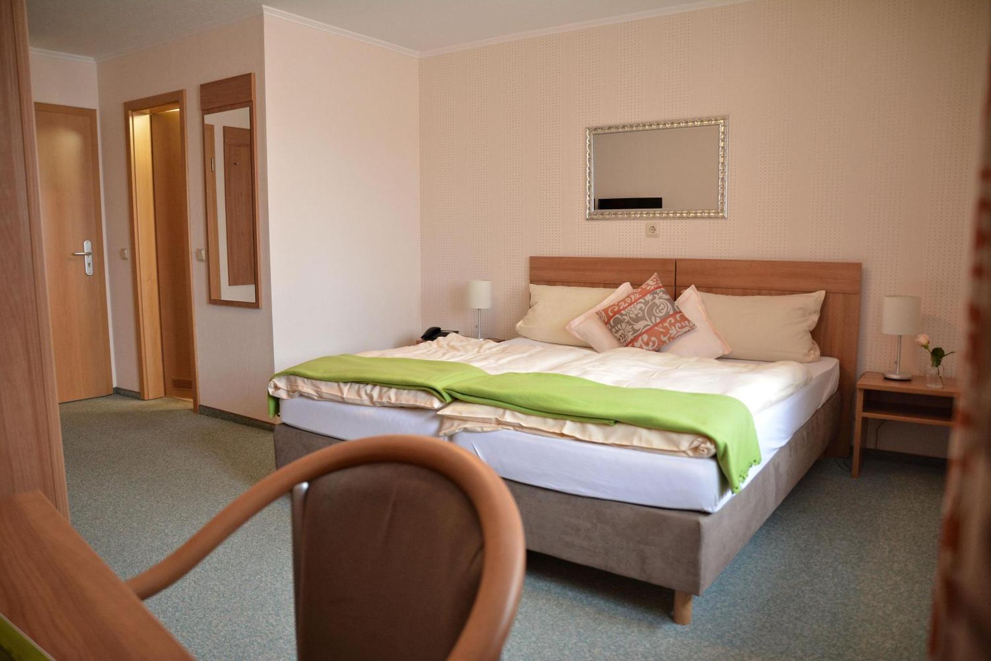 Rosenhotel Scherer Schiffweiler Eksteriør billede