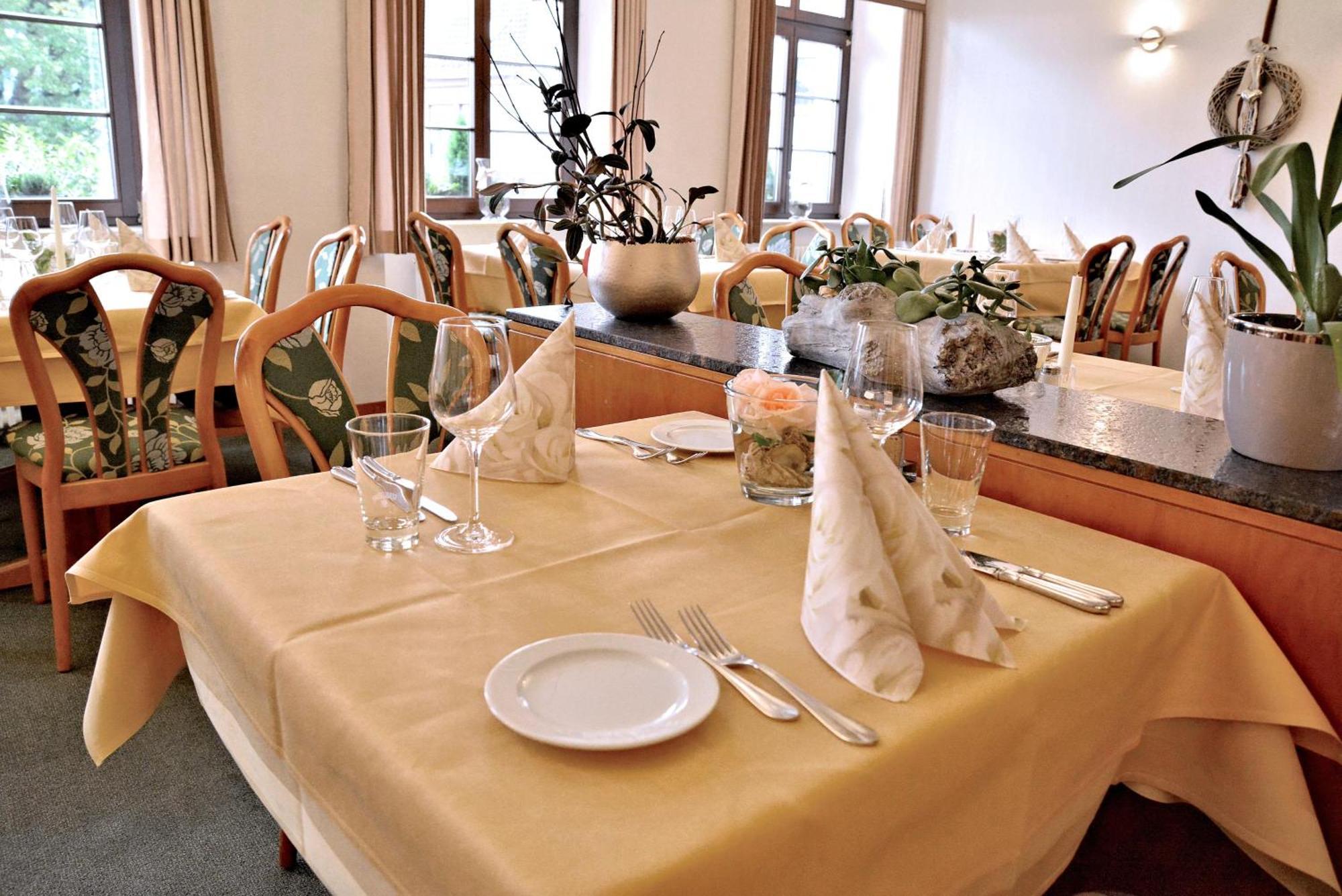 Rosenhotel Scherer Schiffweiler Eksteriør billede